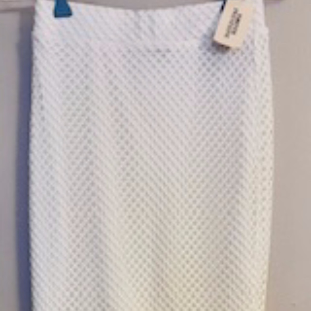 🌺Forever 21 White Skirt!